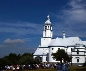 Sanktuaria znaczone modlitwą rolników: Pani Rolniczego Trudu w&nbsp;Tarnowcu