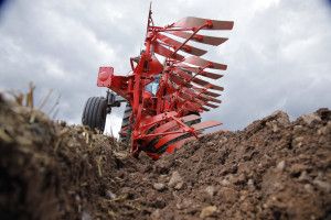 Pług firmy Huhn. Amrol