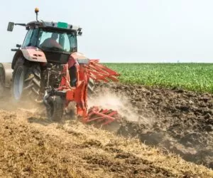 Odkładnice pługa: dlaczego warto o&nbsp;nie dbać?