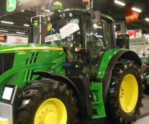 John Deere: ciągniki do prowadzenia przez satelitę