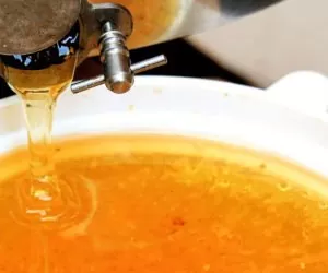 Zbiory w&nbsp;pasiekach: miodu mniej niż w&nbsp;poprzednich latach