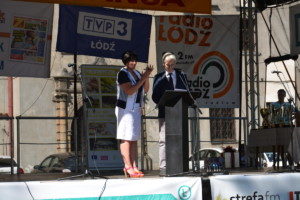 przedstawiciele na scenie