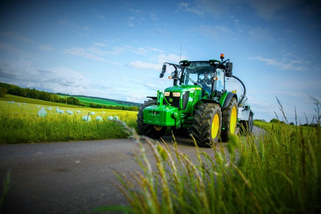 John Deere prezentuje nową serię 5