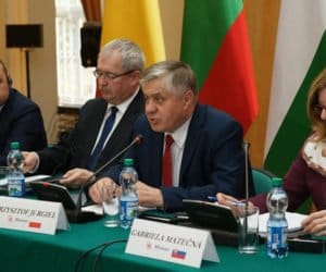 Spotkanie ministrów w&nbsp;Warszawie: uczmy się na błędach