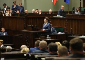 - Rząd przygotuje program pomocy - deklarowała premier Beata Szydło (fot.sejm.gov.pl)