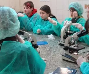 Szkolne laboratorium weterynaryjne