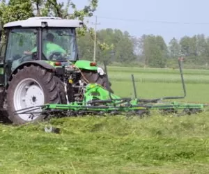 Przetrząsacze do zielonek: jak wybrać odpowiedni?