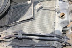 Zdemontowana chłodnica.