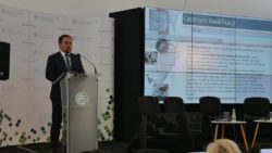 Krzysztof Świerk dyrektor szkoły w Kaczkach Średnich