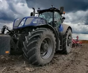 Sprzedaż ciągników. Lekka poprawa na początku października