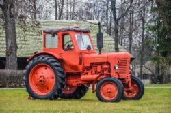 kabina w&nbsp;ciągniku