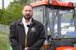 traktor do trawy