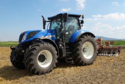 Ciągnik rolniczy New Holland T7.230