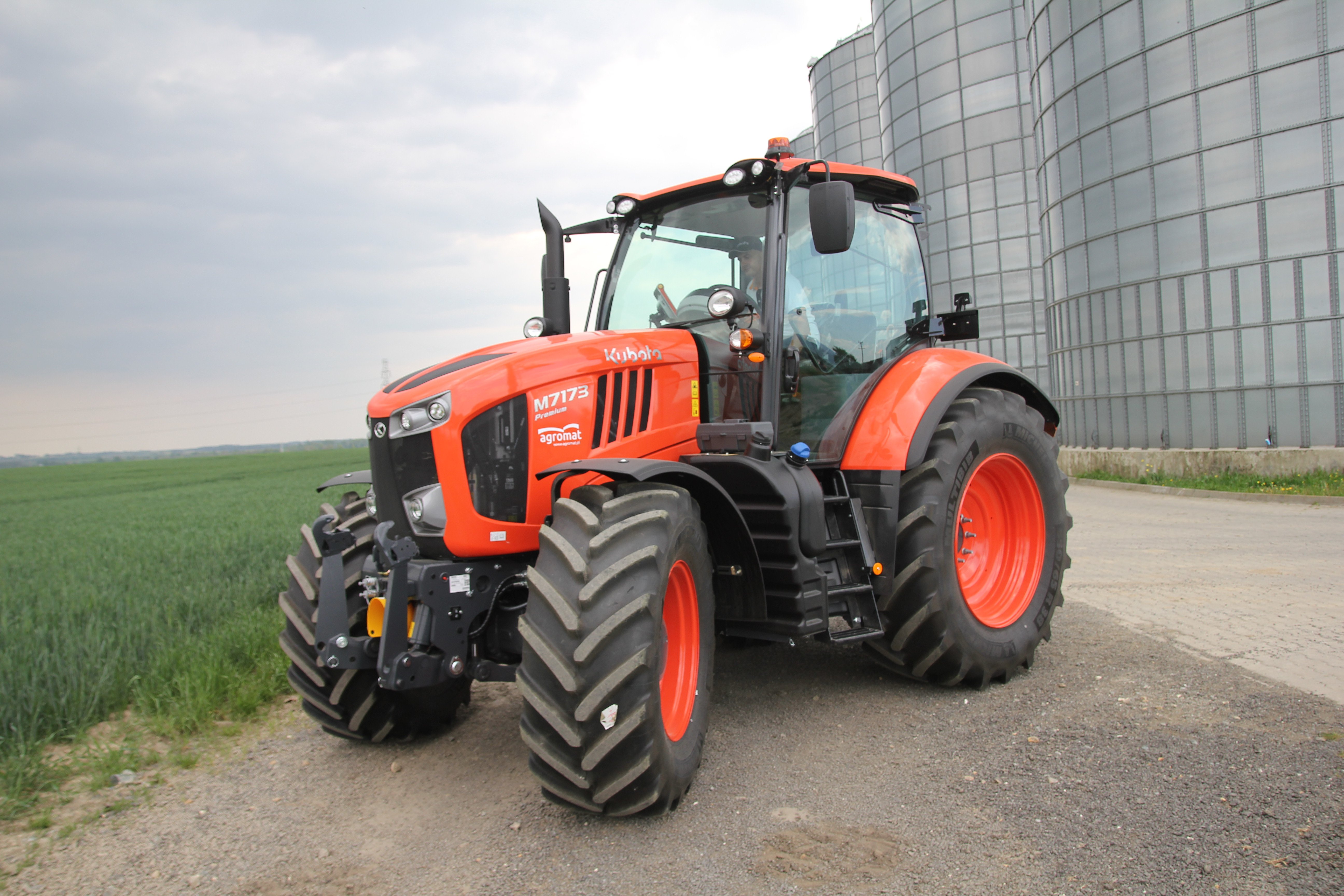 Test M7003. Nowa Kubota i&nbsp;jej 175 KM