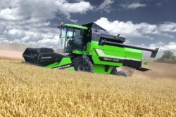 Kombajn Deutz-Fahr C5305 dobrze sprawdza się w gospodarstwach rodzinnych