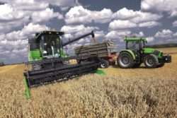 Kombajn Deutz-Fahr C5305 podczas żniw