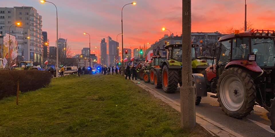 Rolniczy protest ciągników w Warszawie