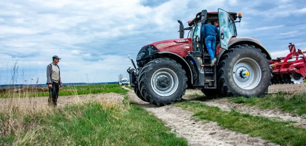 Zmiany dla rolników w KRUS i nie tylko – co proponuje premier? Sprawdź!