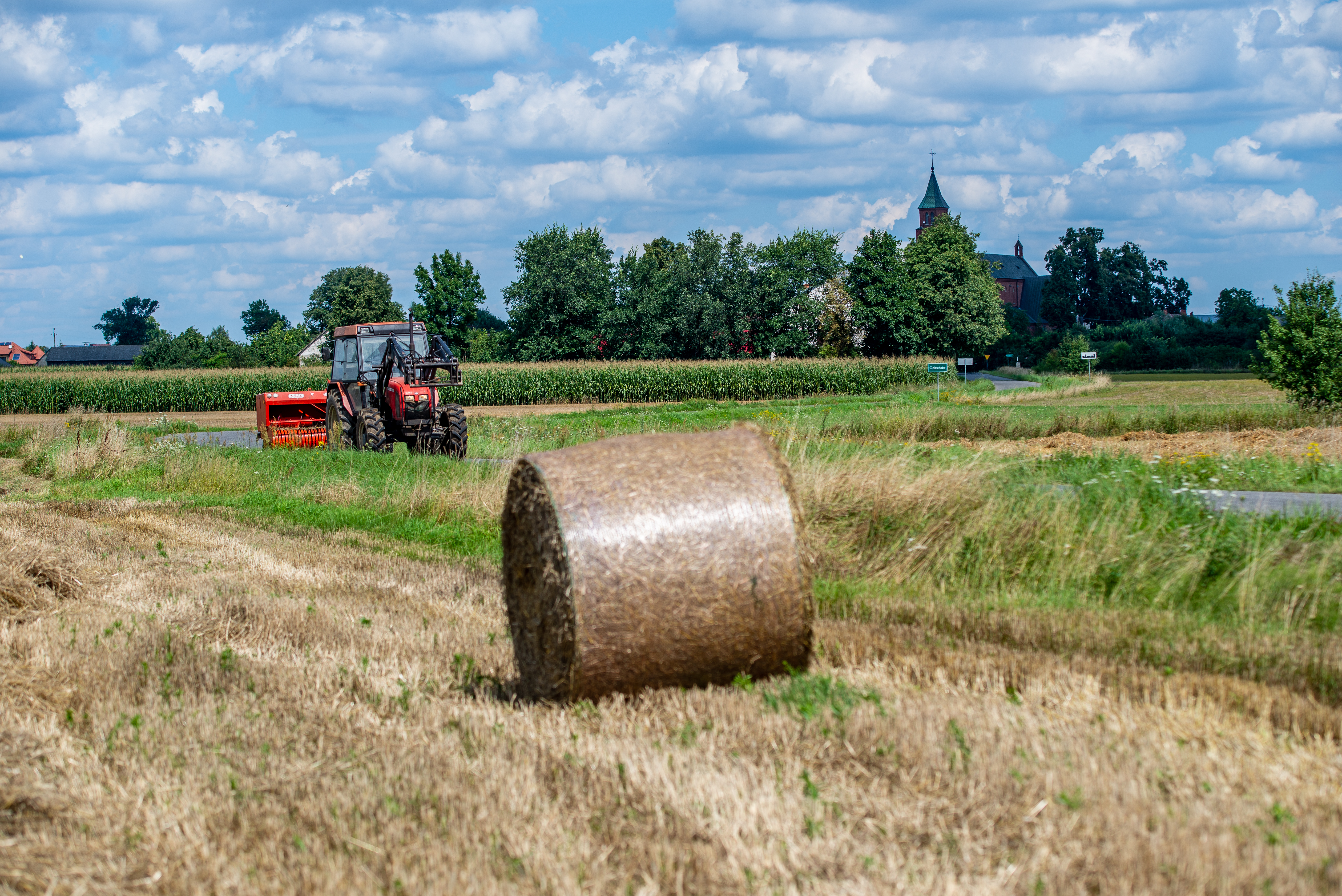 materiały promocyjne Kubota M7 i prasa Kubota
prasowanie słomy
pow. radomski
