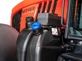 Ciągnik Kubota M7003