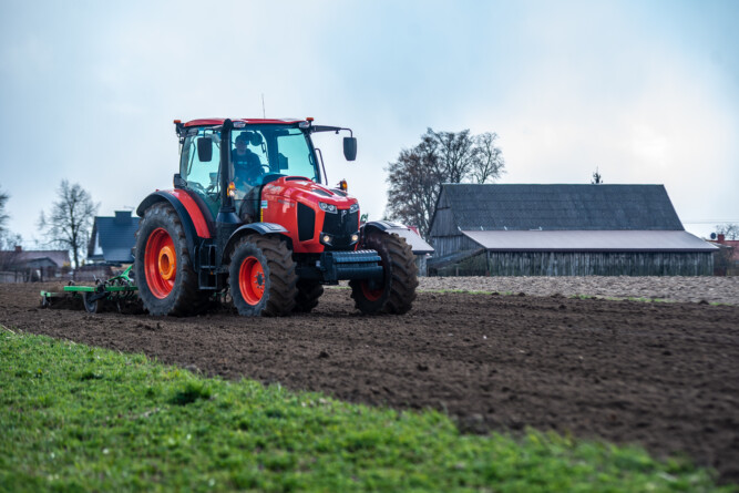Aktualności rolnicze - Rejestracje ciągników w pierwszych 10 dniach maja 2022 r.