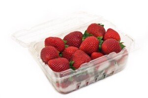pakowanie owoców - punnet - truskawki - owoce
