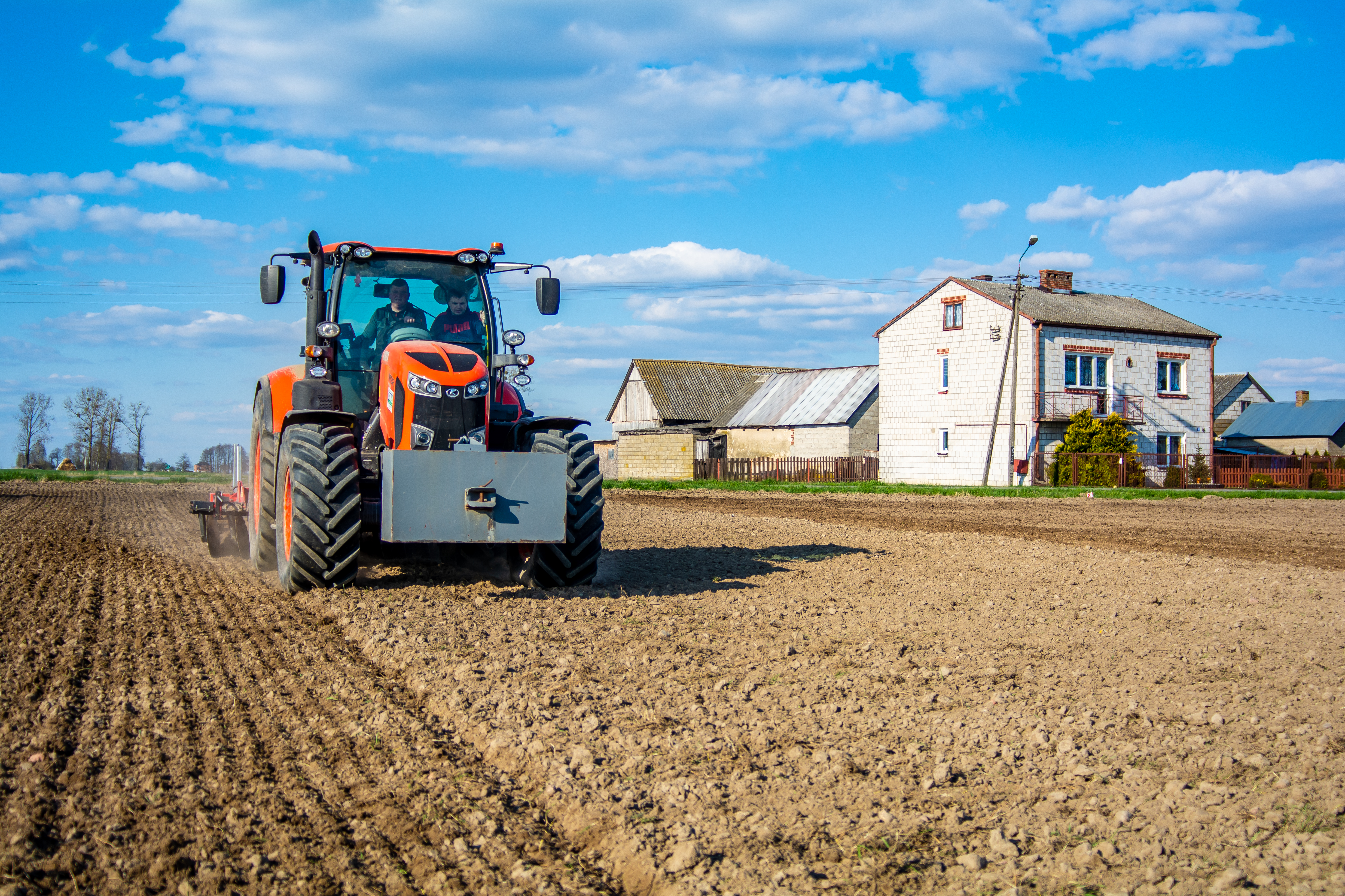 materiały promocyjne z Kubota M7
przygotowania pod siewy kukurydzy
orka i talerzowanie

Gospodarstwo Rolne Paweł Falkiewicz
Gospodarstwo Rolne Karol Jadczak
gm. Skaryszew pow. radomski