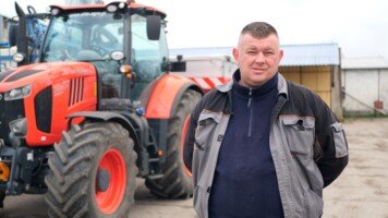 Agrofakt - Ciągnik Kubota M7003