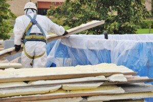 Azbest w gospodarstwie rolnym może powodować raka.