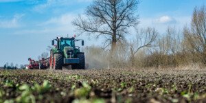 Wyrównanie dopłat dla rolników od 2023 r.? Sprawdź!