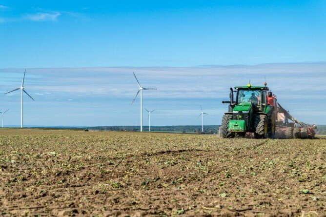 Aktualności rolnicze - Rejestracje ciągników w październiku 2022 r.