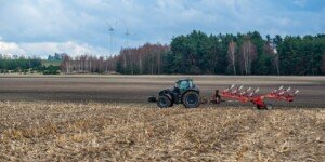 Ceny ziemi rolnej według GUS — nawet 100 tys. zł za 1&nbsp;ha!