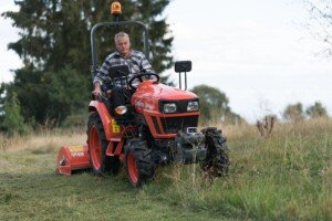 Miniciągnik - Ciągnik Kubota EK1 - kosiarka