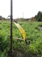 Największą skuteczność wykazują tablice umieszczone pod kątem 45 stopni