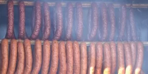 Wędlina na Wielkanoc – domowa lub ze sklepu