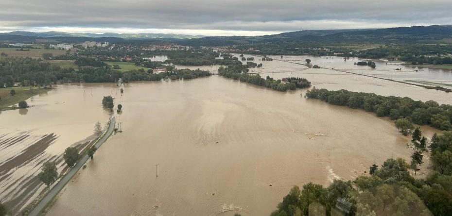 Pomoc dla powodzian i poszkodowanych rolników