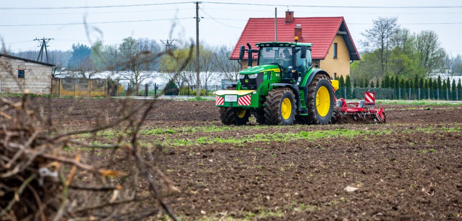 Nastroje rolników 2024 poprawiły się — na wsi ubyło problemów?