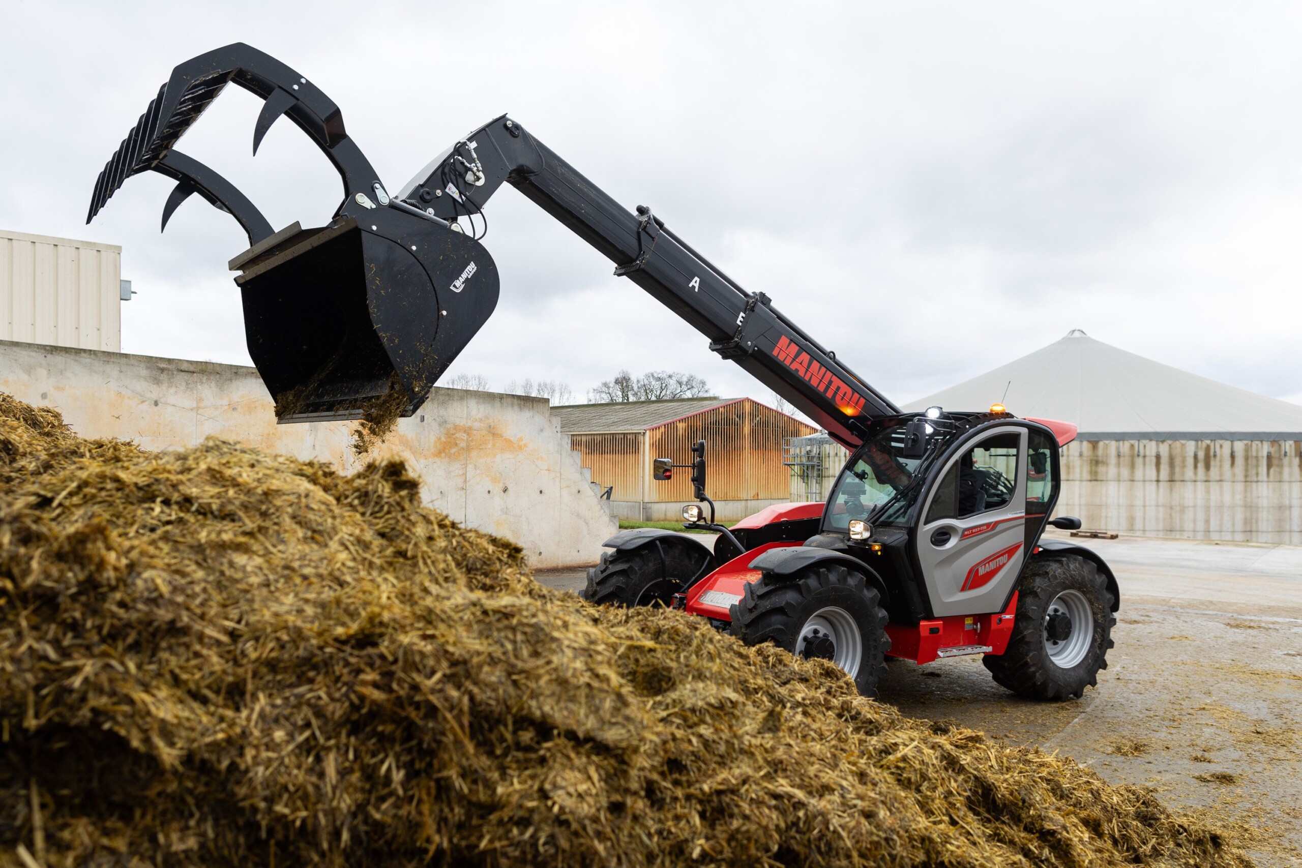 Manitou MLT 937-115 - ładowarka teleskopowa będąca odpowiedzią na zapotrzebowanie rolników