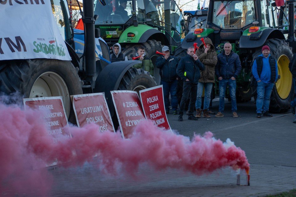 Protest rolników w Opolu — ziemia z KOWR trafi do rolników?