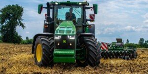 Najpopularniejsze ciągniki rolnicze. Ranking sprzedaży w pierwszej dekadzie sierpnia 2025