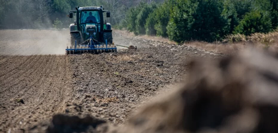 Czynsz dzierżawny w KOWR 2025 w górę o 18% – ile płacą rolnicy?