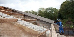 Termin wymiany dachu z azbestu w gospodarstwach rolnych wydłużony