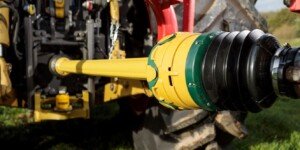 Bezpieczne i trwałe wały PTO. Eksperckie porady Kramp.