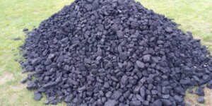 Palenie węglem grozi karą – co rolnik musi wiedzieć przed 1&nbsp;stycznia 2026?