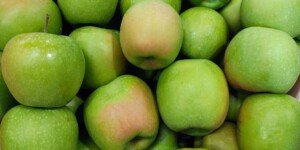 Rynek jabłek deserowych na początku lutego. Otwierać komory czy czekać?