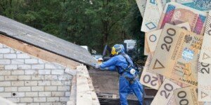 Rewolucja w&nbsp;dopłatach do wymiany dachu? Resort chce dotacji do montażu blachy lub dachówki