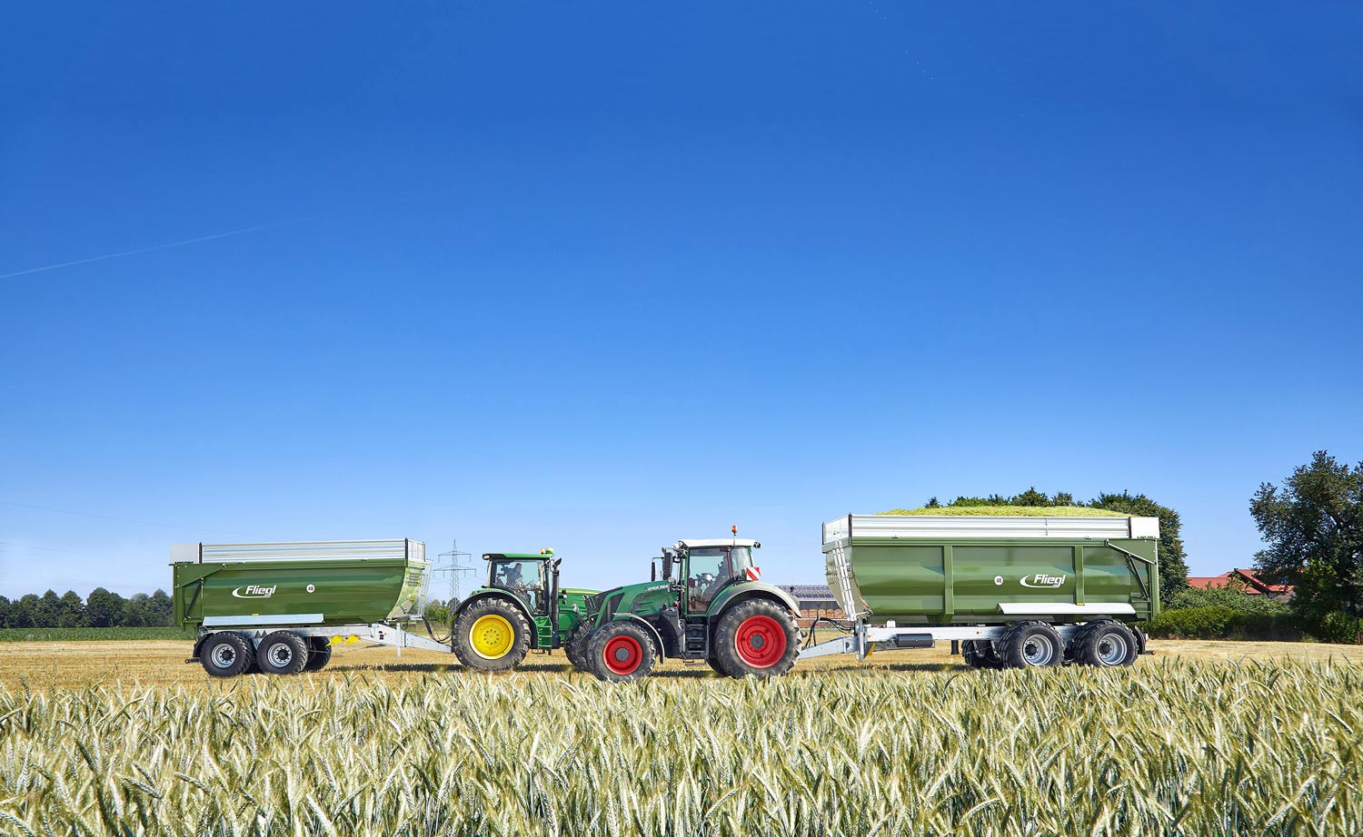 Przyczepa rolnicza tandem z osią skrętną. Jakie są zalety?