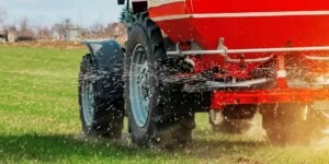 Ceny nawozów 2026 uderzają. Rolnicy: obecny sezon przegrany