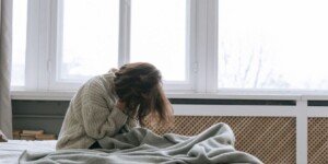 Zasiłek chorobowy rolnika – jeden warunek decyduje