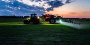 Skargi na rolników paraliżują gospodarstwa. Izby interweniują